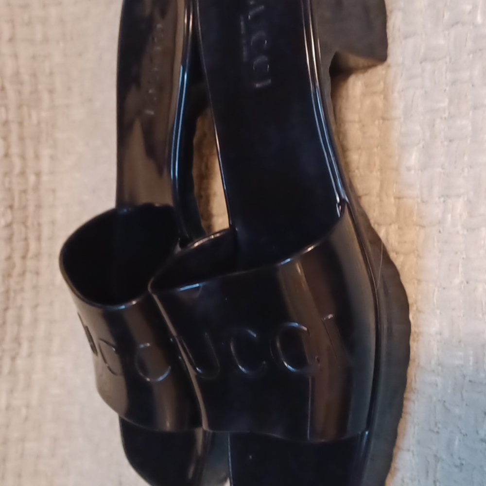 Gucci Black Patent Platform Slide Sandals - Picture 8 of 8